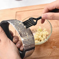 Stainless Steel Manual Garlic Mincer Gadget